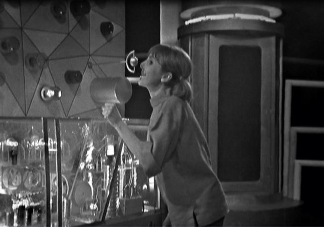 Vicki calls to the TARDIS for help